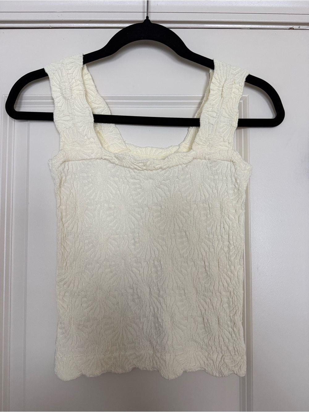 Women's Cream Textured Square-Neck Tank Top